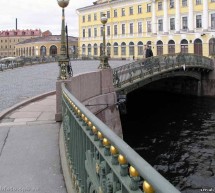 Мало-Конюшенныи и Театральный мосты